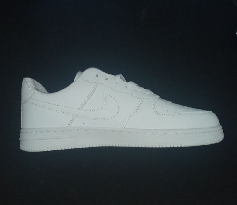 Nike Air Force 1 білі 43 розмір
