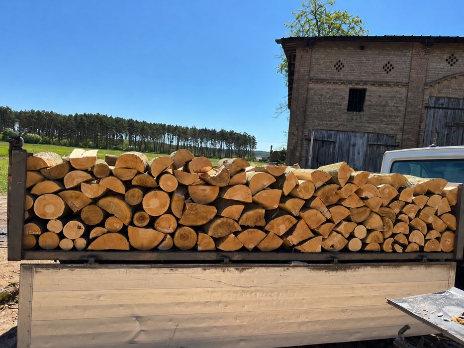 Układane Drewno Opałowe Drzewo Kominkowe Buk Dąb Brzoza Olcha Sosna