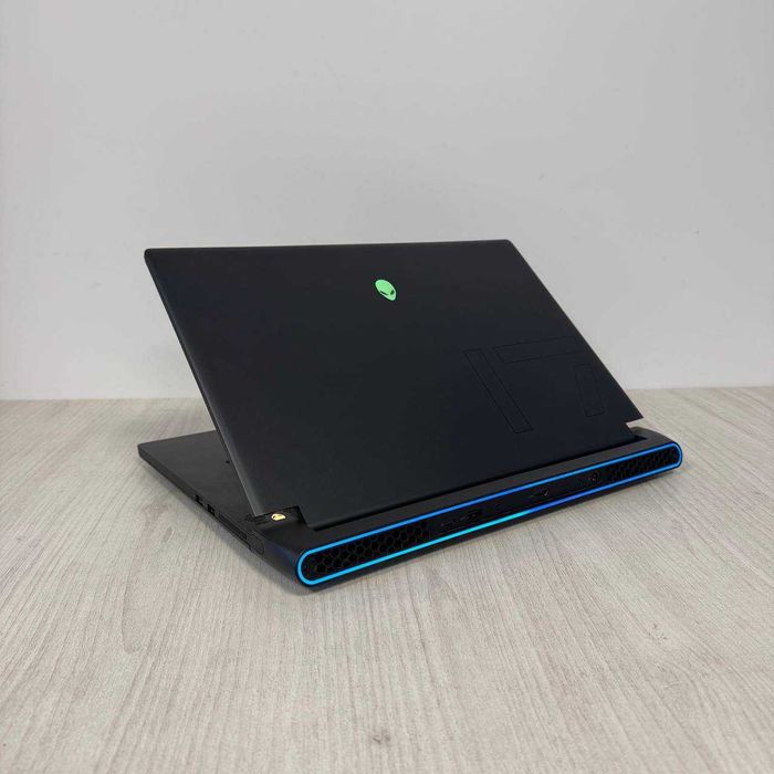 Dell Alienware m17 R5 480Hz Ryzen 9 6900HX 16GB 1TB RTX 3070 Ti: 43 000 ...