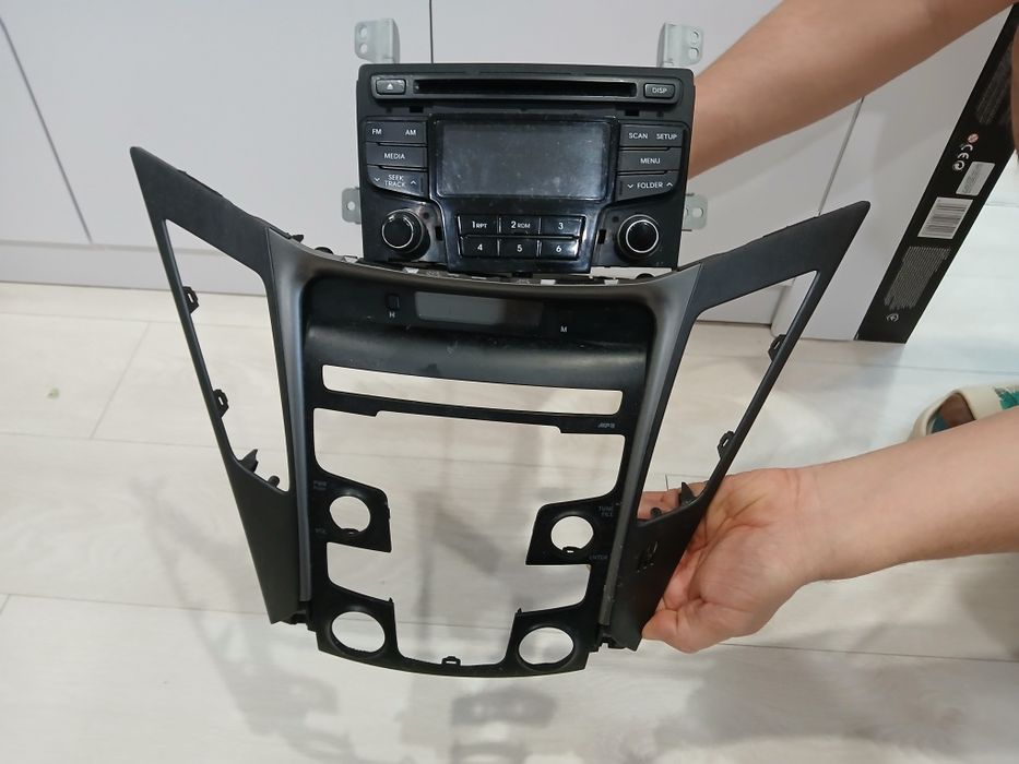 Автомагнітола на Sunday Sonata