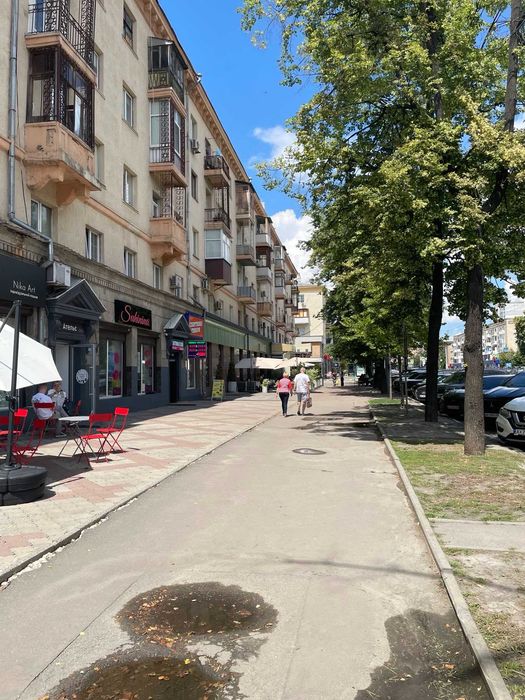 Оренда приміщення 50 кв. м М. Наукова пр. Науки червона лінія
