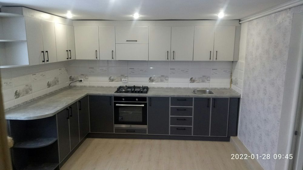 Кухні на замовлення недорого, шафи-купе, гардеробні.