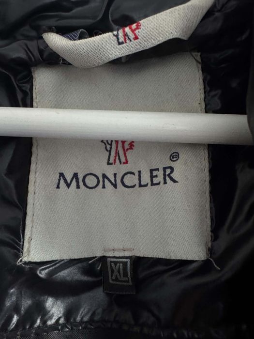 Kurtka zimowa pikowana połysk  Moncler roz XL