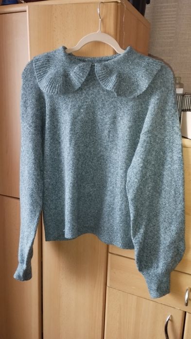 В'язана кофтинка