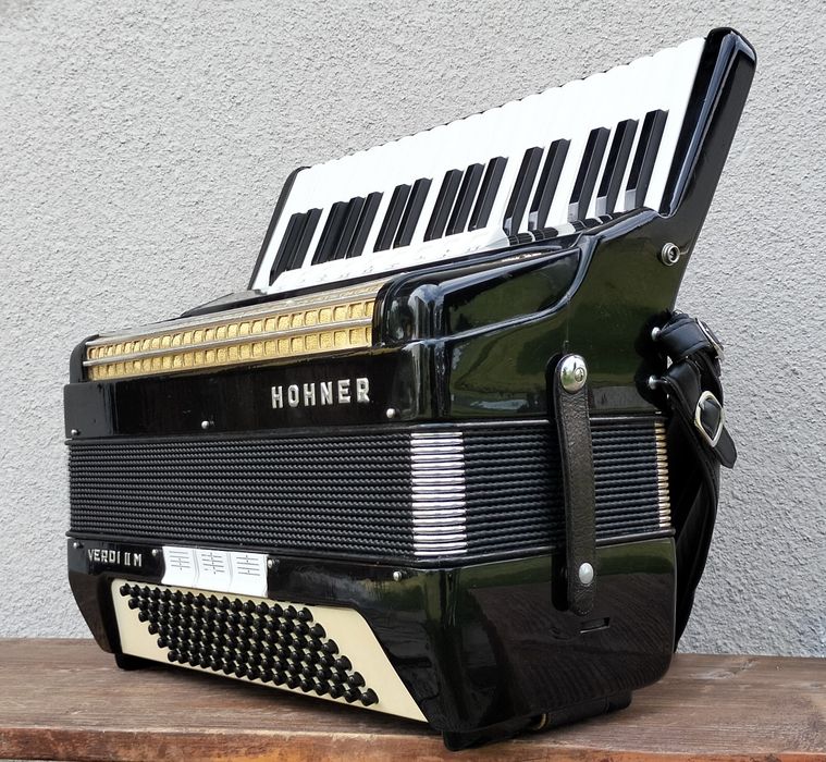 Akordeon Hohner Verdi II M 96 basów - super stan