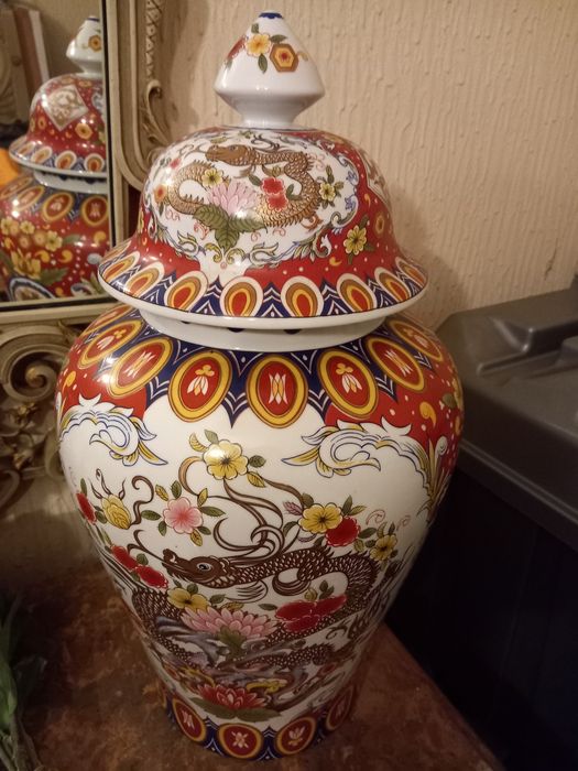 Jarrão em porcelana da cultura chinesa