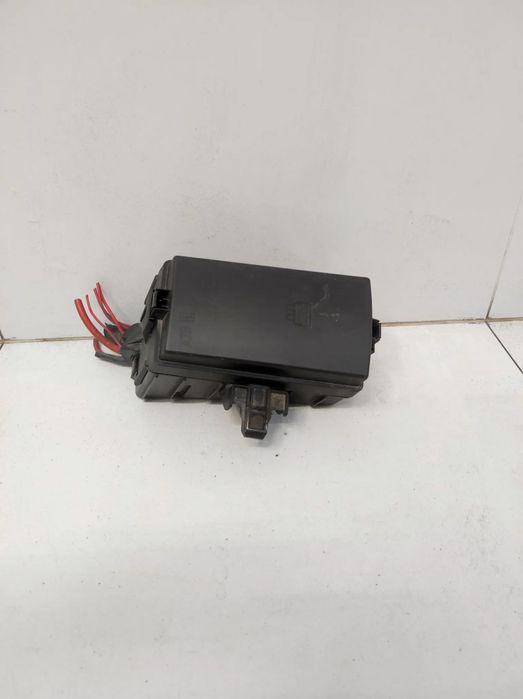 Skrzynka puszka obudowa bezpieczników VW Passat B8 2.0 TDI