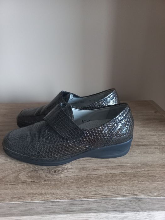 Waldlaufer 6,5  40 buty na rzepy