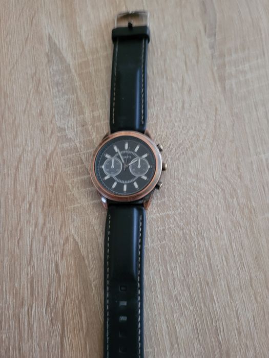 Zegarek z paskiem