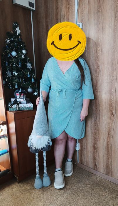 Святкова сукня на запах