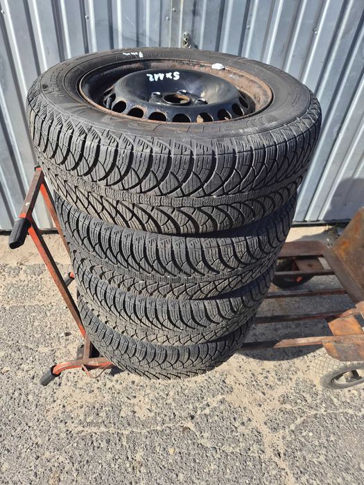 Koła felgi opony zimowe FULDA Audi A4 B5 B6 A6 C5 VW Passat 5X112 15" kpl