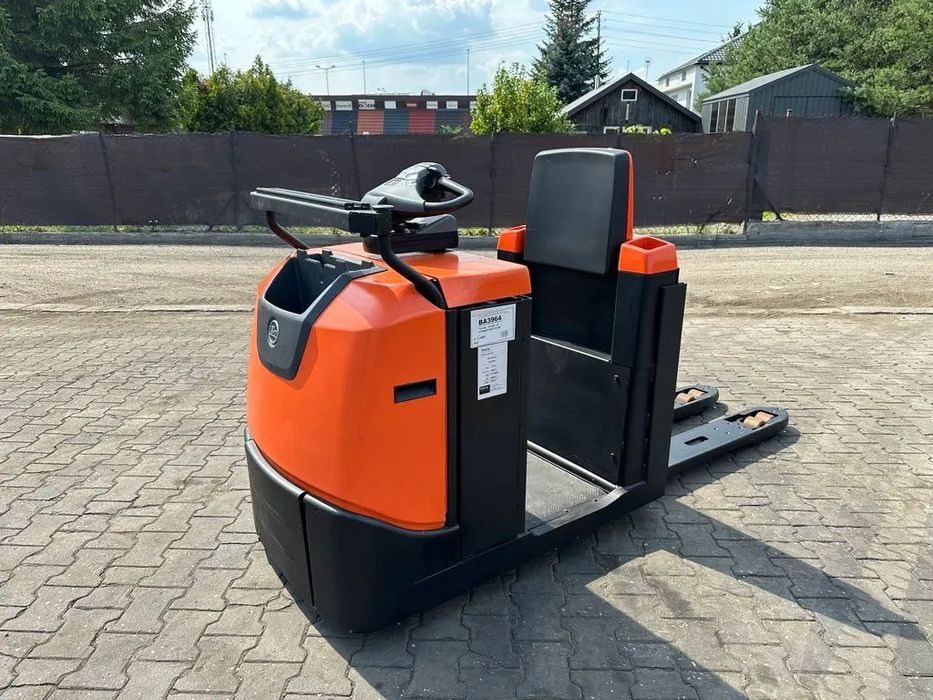 BT OSE250  BT OSE250, rok produkcji: 2013, udźwig: 2500 kg.