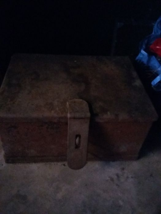 ящик-сундук для инструмента