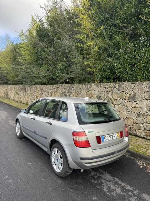 Fiat Stilo (muito estimado)