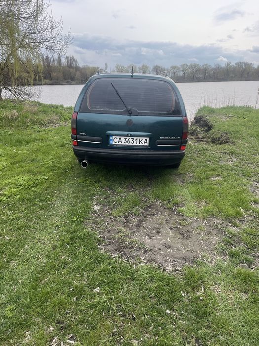Опель Омега Б 2,5 V6 Обмін