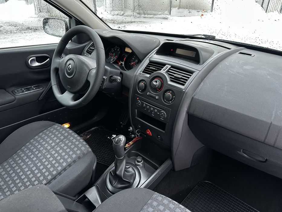 Рено Меган 2007 рік 1.6 бензин