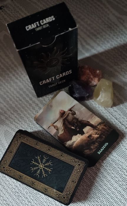 НОВА!!!Колода Рунічне Таро(українською мовою)