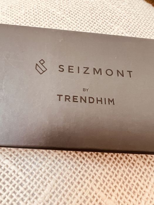 Zegarek męski nowy Siezmont niebieska tarcza skórzany pasek