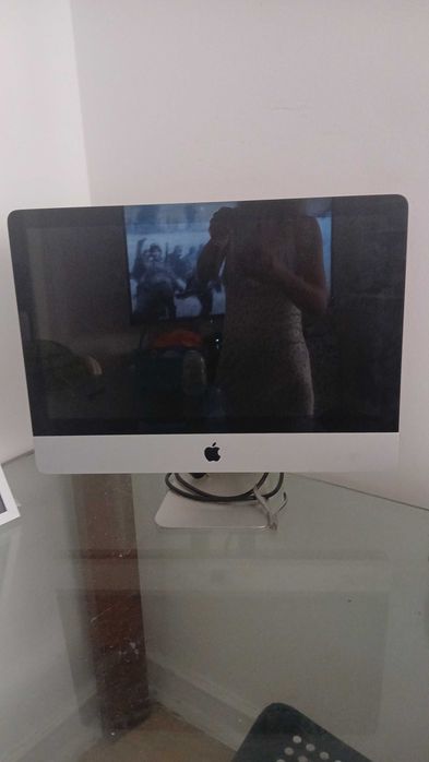 iMac Apple 21,5" — 2009