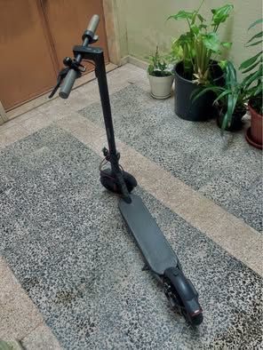 Vendo trotinete elétrica Xiaomi, bem estimada e a funcionar perfeitamente.