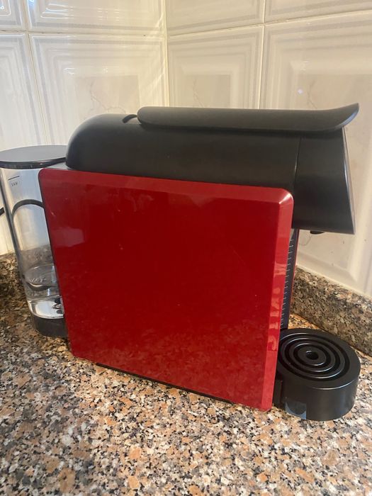 Máquina de café Delta Q nova