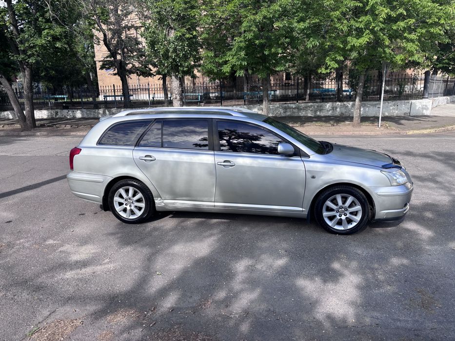 Toyota avensis 2.0