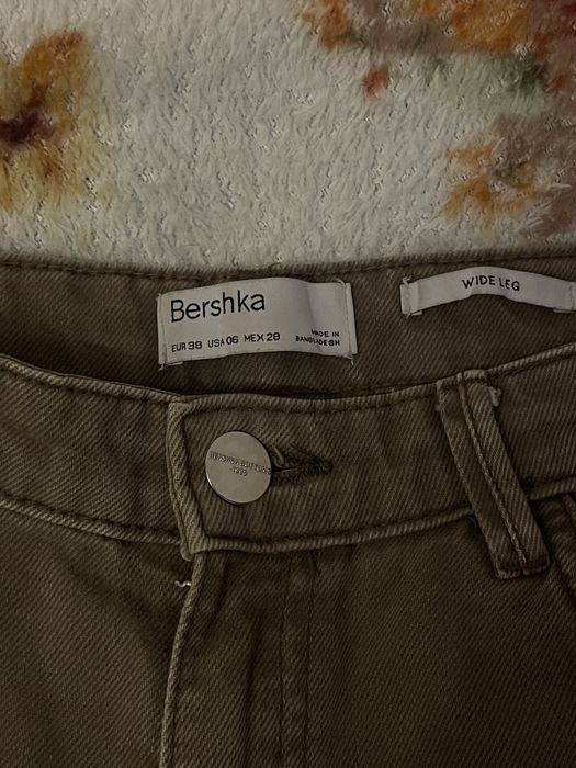 Широкие джинсы Bershka