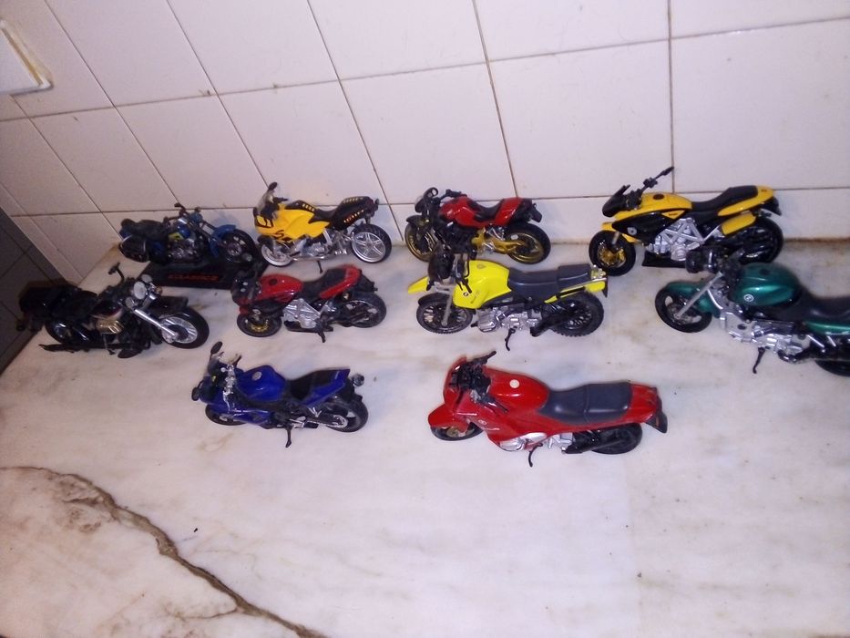Conjunto de 10 Motas Miniaturas Escala 1:24