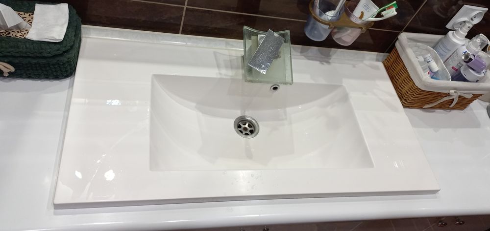 Umywalka wpuszczana w blat 40x80