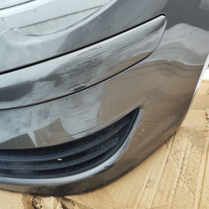 VW Touran I FL zderzak przód LD7S