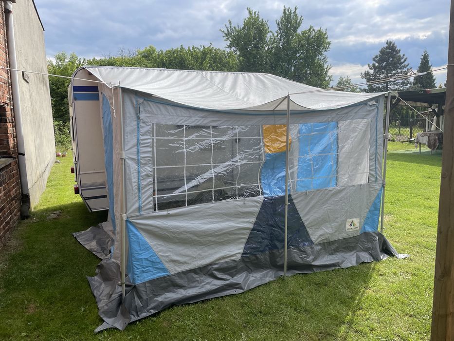 Namiot przedsionek do przyczepy