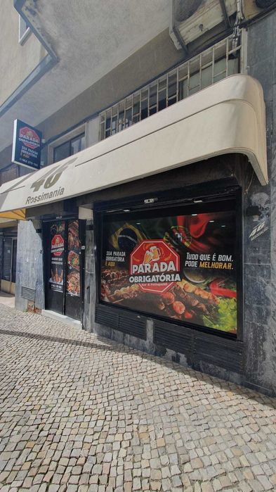 Decoração Montras para Barbearia Salão - Comunicação visual - Fachadas