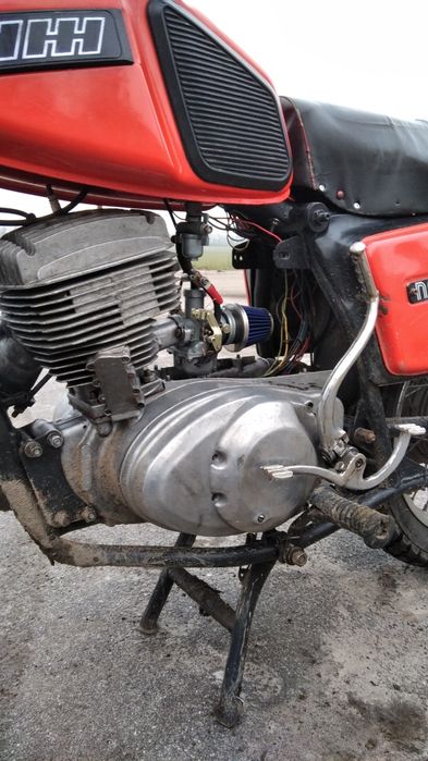 Продам мотоцикл іж плонєта 5 з мотоциклом іде ще один двигун