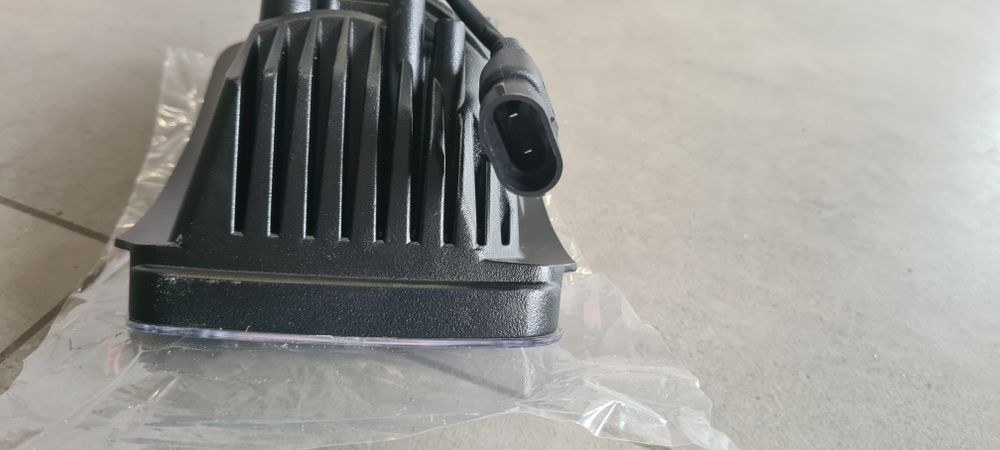 Lampa LED robocza boczna John Deere 3000l 30W