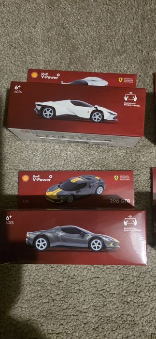 Ferrari shell bluetooth 1/41 burago Dąbrowa Chotomowska • OLX.pl