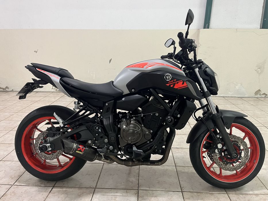 Yamaha MT07 com 10mil km