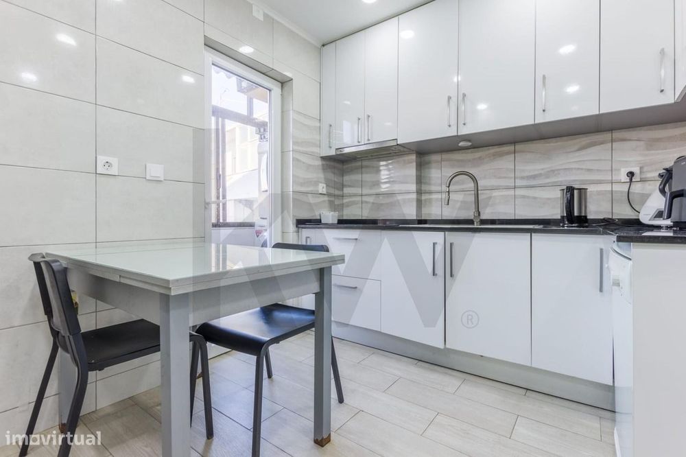 Apartamento T2 na Baixa da Banheira, Moita