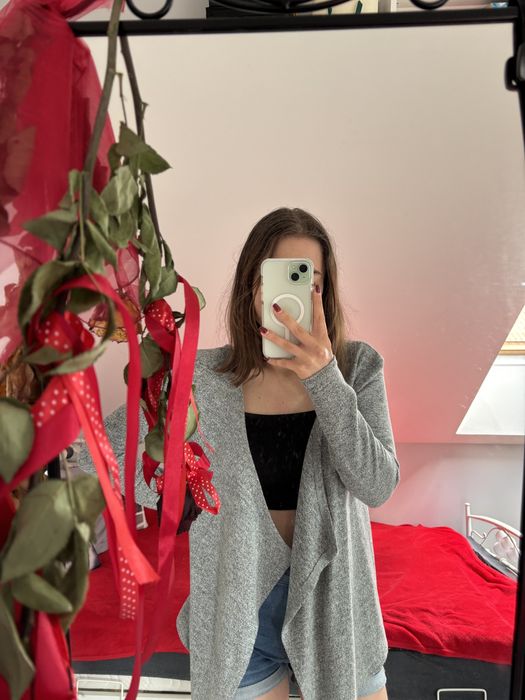 Szara narzutka sinsay