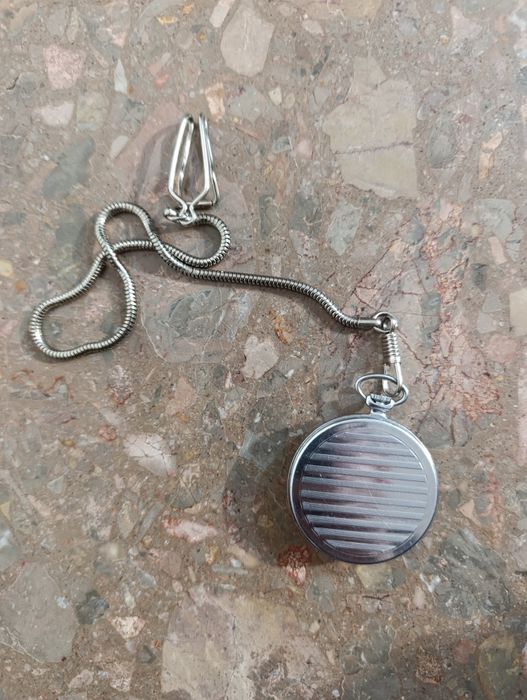 Relogio a Corda SLAVA da USSR de 18 RUBIS de Coleção