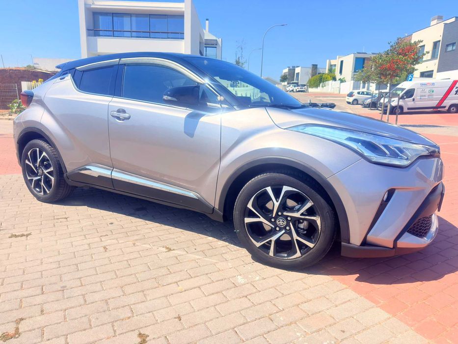 Toyota C-HR 1.8 Hybrid Square Collection
