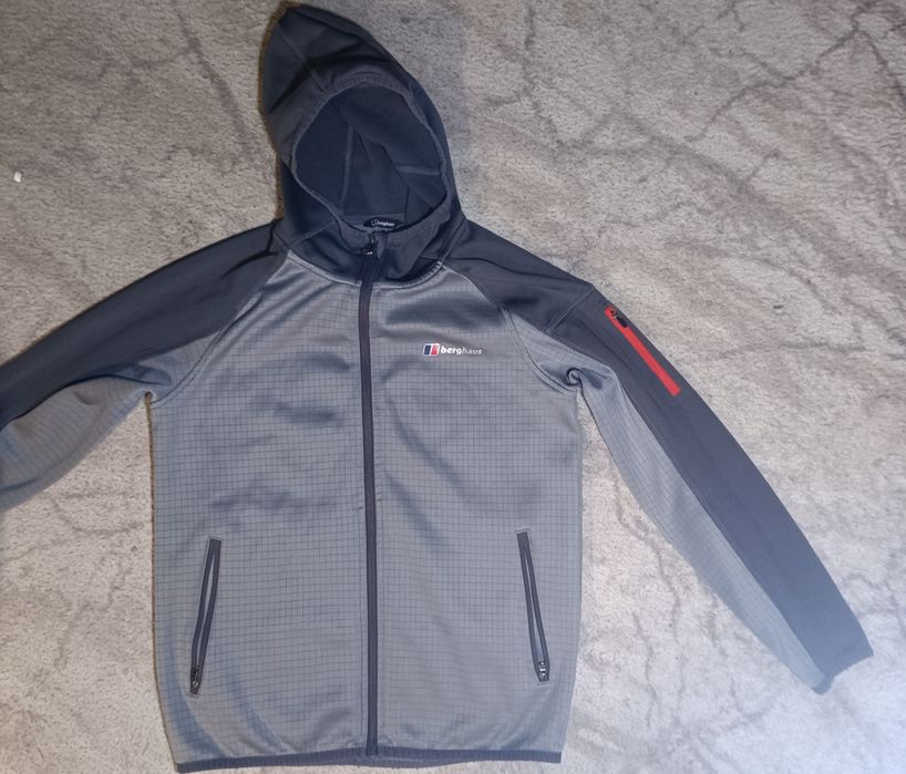 Кофта Бергаус...