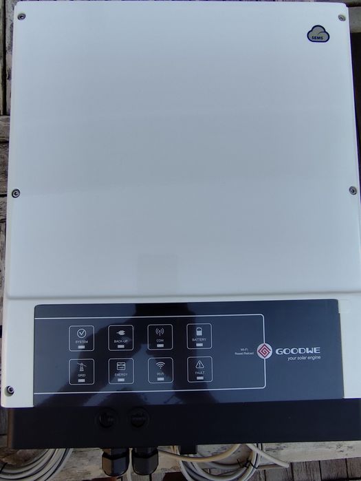 Inversor Híbrido GoodWe GW5048-EM 5kW (Novo / Selado) – C/ Smart Meter e WiFi