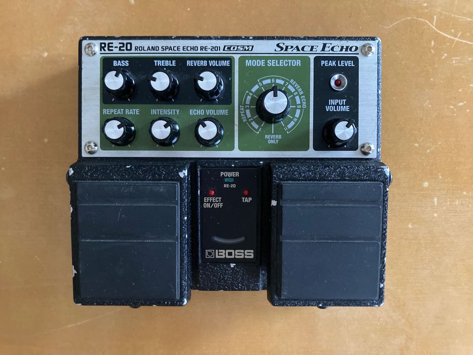 BOSS RE-20 Space Echo / Delay