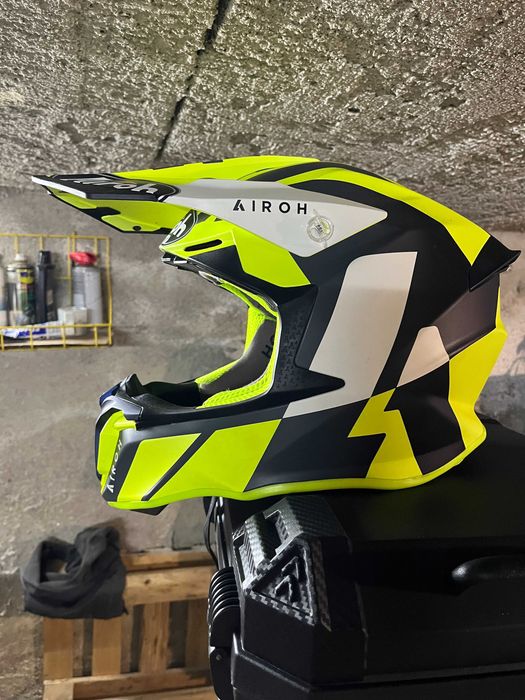 capacete airoh