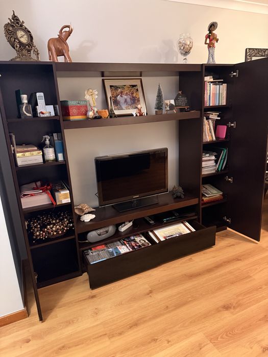 Movel de Sala com muita arrumação