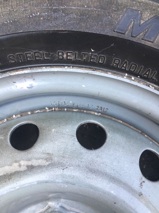 Продам диск, резина в подарунок