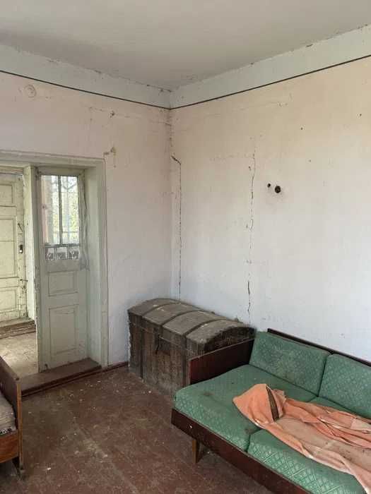 Продаж будинку в гірській місцевості з великою земельною ділянкою