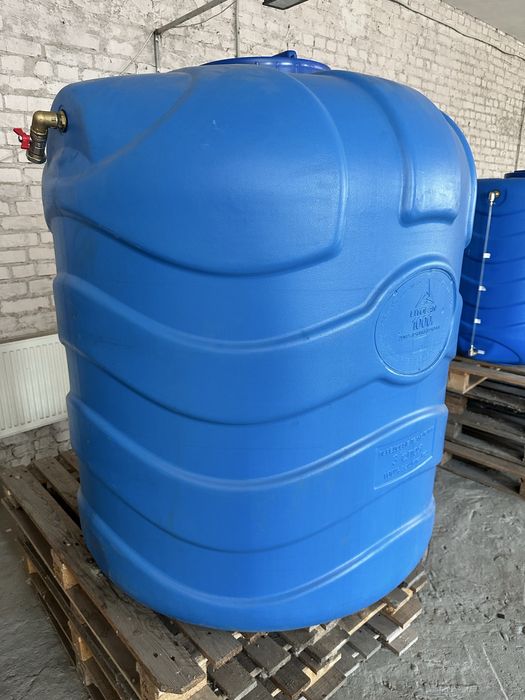Ємність для рідин на 1000 л Litolan 3 шарова