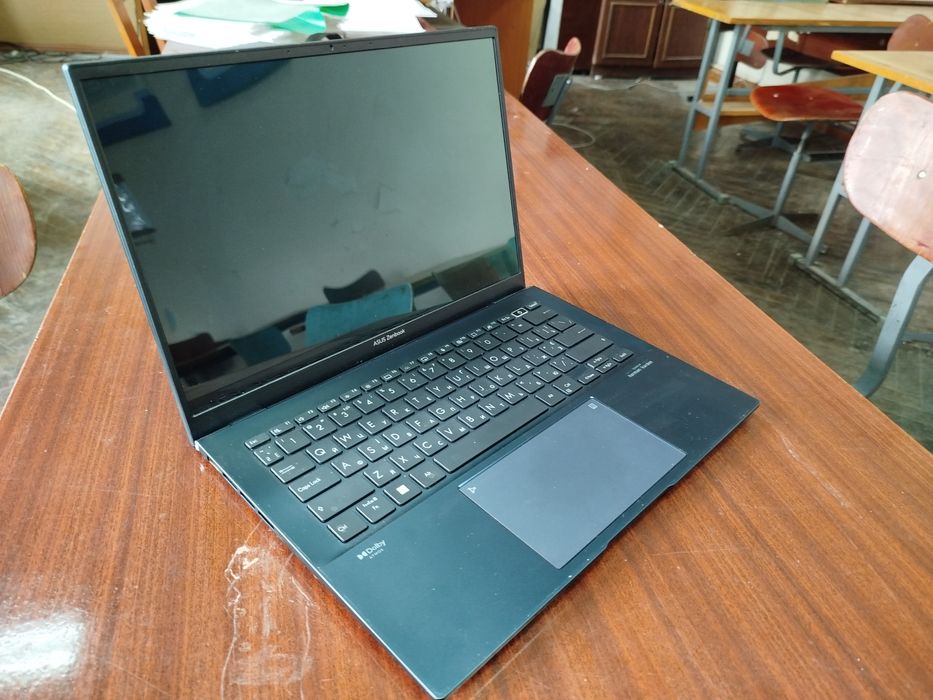 asus Zenbook 14 OLED (UX3402)