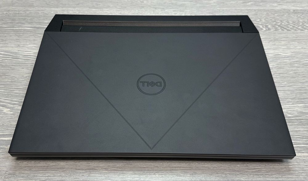 Del G15 5530 / i7 (13650HX) / RAM 16 / RTX 4060 / SSD 1 TB